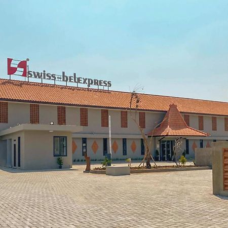 Motel Swiss-Belexpress Rest Area Km 164, Cipali à Majalengka Extérieur photo