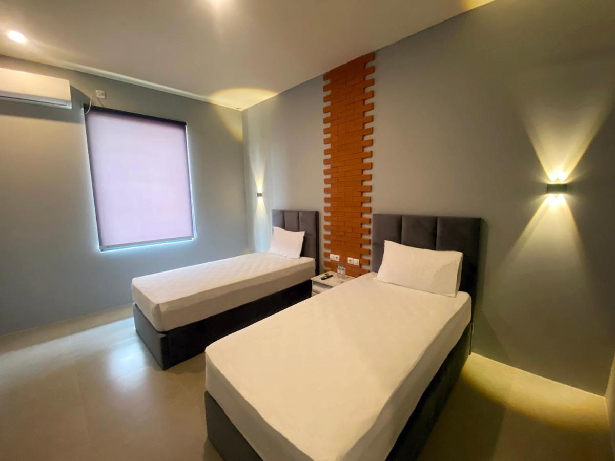 Motel Swiss-Belexpress Rest Area Km 164, Cipali à Majalengka Extérieur photo