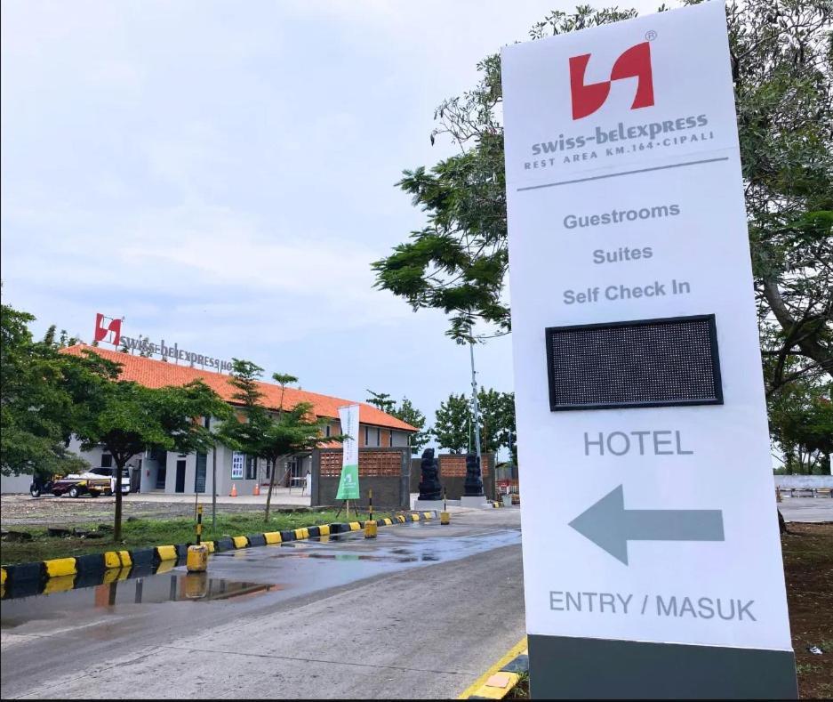 Motel Swiss-Belexpress Rest Area Km 164, Cipali à Majalengka Extérieur photo